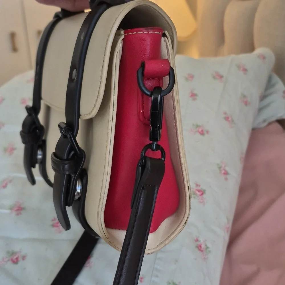 Pixie Mood Steph Vegan Leather beige/red Top Handle Boxy Crossbody Shoulder Bag - Picture 7 of 16